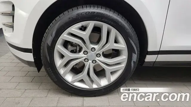Land Rover Range Rover Evoque 2022 — Photo 8/20