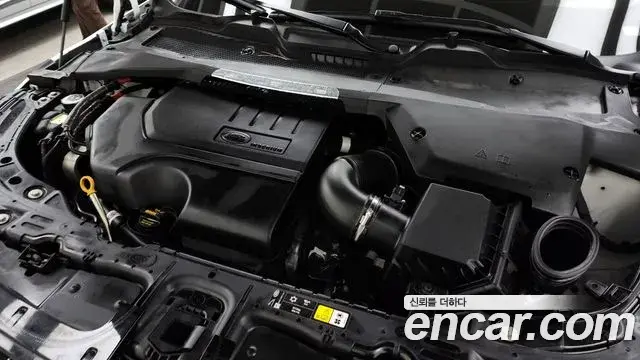 Land Rover Range Rover Evoque 2022 — Photo 15/20