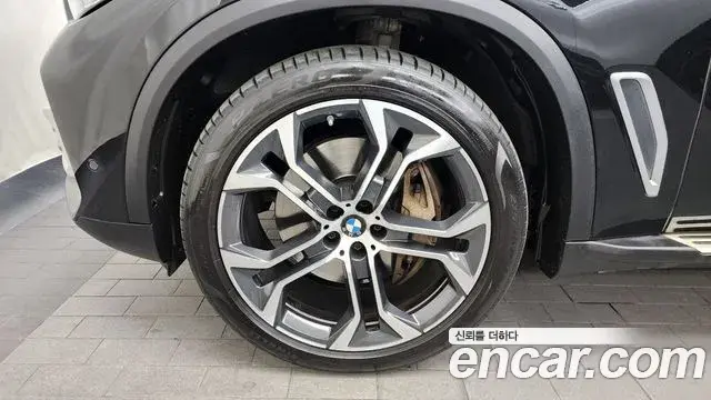 BMW X5 2021 — Photo 1/20