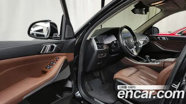 BMW X5 2021 — Photo 2/20