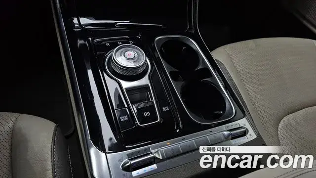Kia Carnival 2021 — Фото 9/20