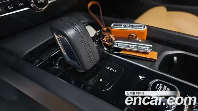 Volvo V60 Cross Country 2021 — ფოტო 3/21