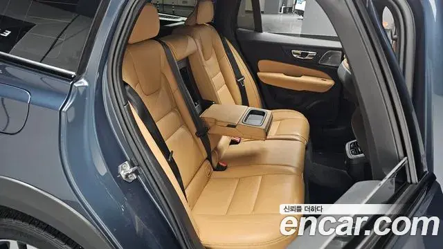 Volvo V60 Cross Country 2021 — ფოტო 10/21
