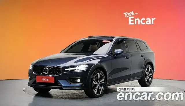 Volvo V60 Cross Country 2021 — ფოტო 9/21