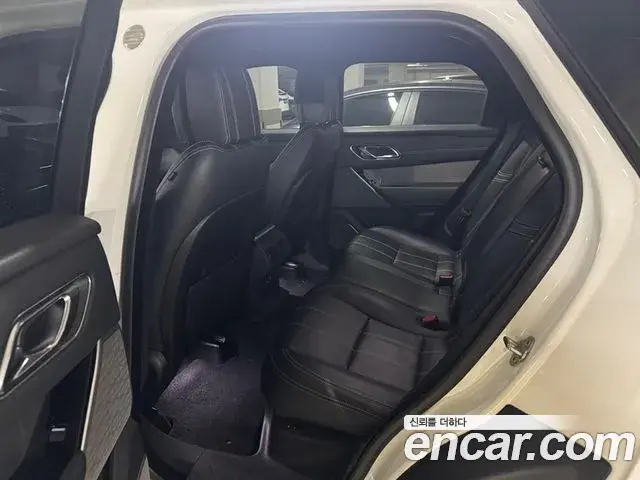 Land Rover Range Rover Velar 2018 — Photo 10/20