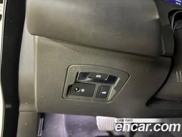 Land Rover Range Rover Velar 2018 — Photo 4/20
