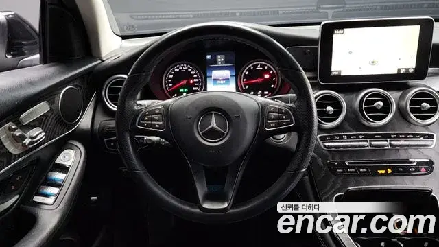 Mercedes-Benz GLC-Class 2019 — Şəkil 12/20