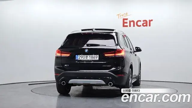 BMW X1 2021 — ფოტო 18/20