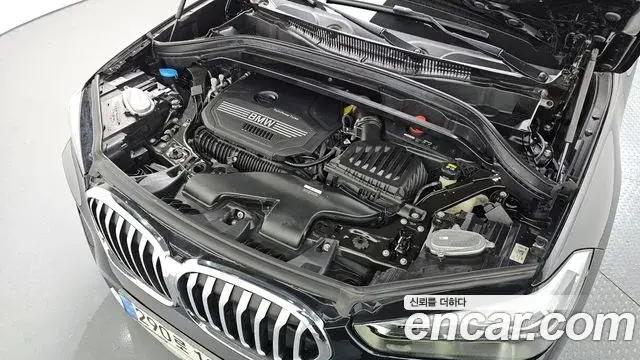 BMW X1 2021 — ფოტო 13/20