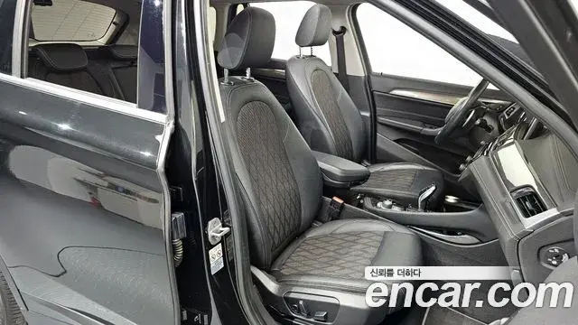 BMW X1 2021 — ფოტო 17/20
