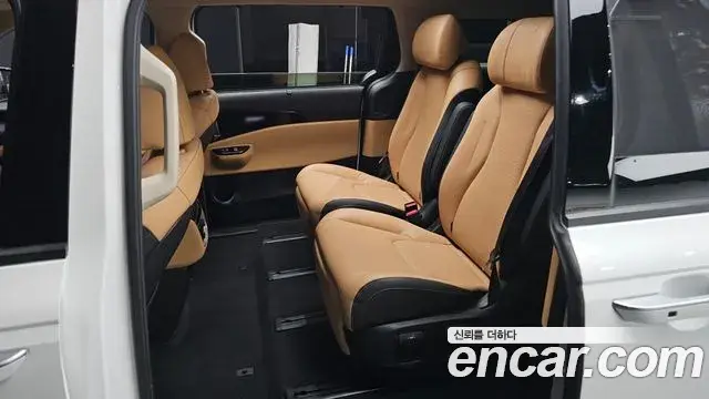 Kia Carnival 2021 — Фото 12/20