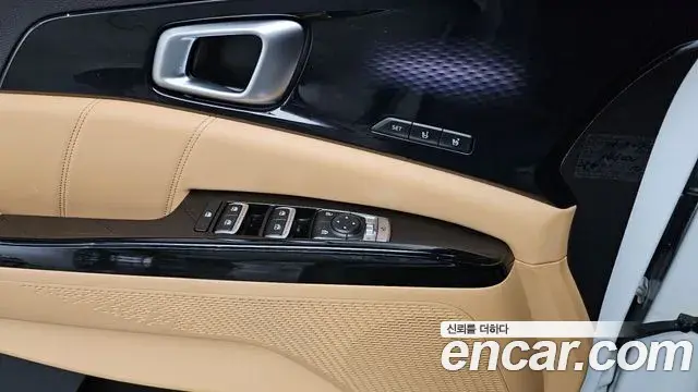 Kia Carnival 2021 — Фото 17/20