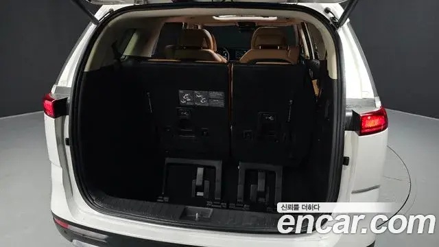 Kia Carnival 2021 — Фото 20/20