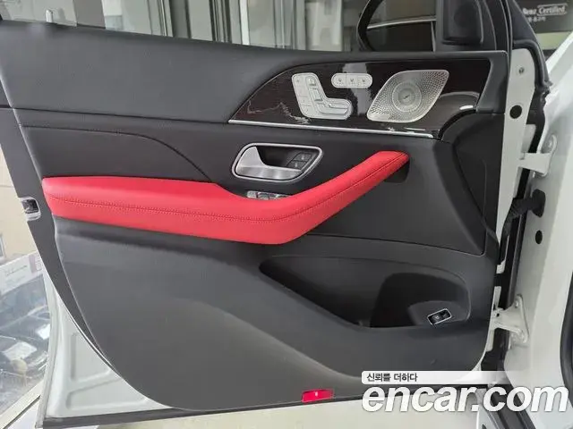 Mercedes-Benz GLE-Class 2023 — ფოტო 7/17