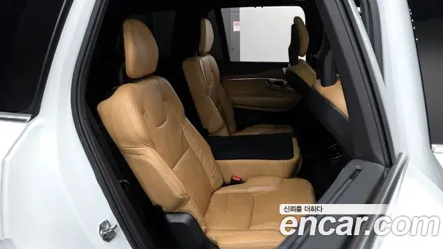 Volvo XC90 2018 — ფოტო 6/20