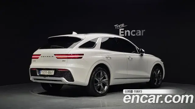 Genesis GV70 2021 — Şəkil 13/20