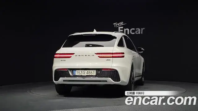 Genesis GV70 2021 — Şəkil 18/20