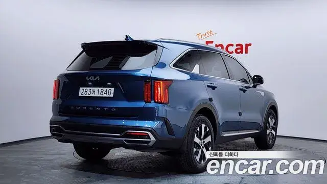 Kia Sorento 2021 — Фото 2/20