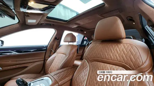 BMW 7 Series 2022 — Photo 8/20