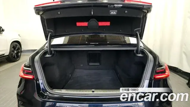 BMW 7 Series 2022 — Photo 20/20
