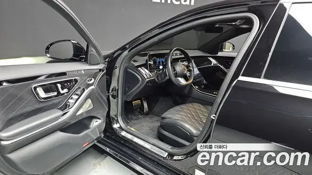 Mercedes-Benz S-Class 2023 — ფოტო 15/20