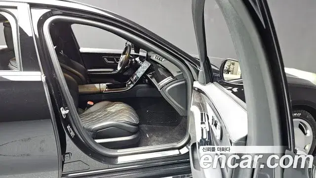 Mercedes-Benz S-Class 2023 — ფოტო 7/20