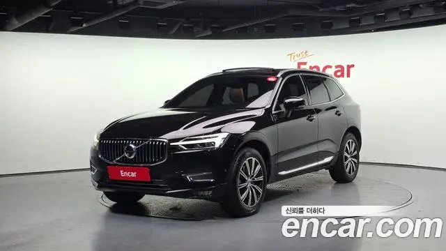 Volvo XC60 2020 — Photo 1/20