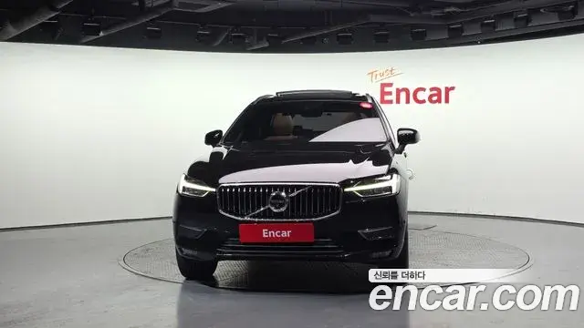 Volvo XC60 2020 — Photo 7/20