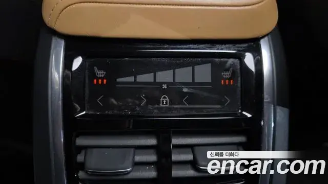 Volvo XC60 2020 — Photo 14/20