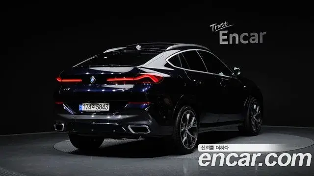 BMW X6 2021 — ფოტო 12/20