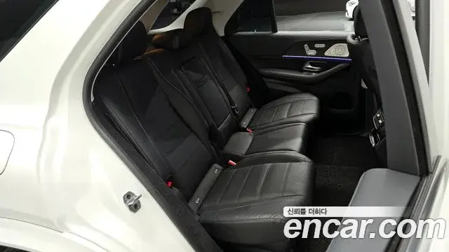 Mercedes-Benz GLE-Class 2024 — Şəkil 18/20