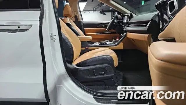 Kia Carnival 2021 — Фото 10/20