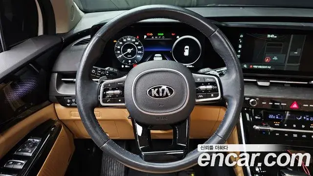 Kia Carnival 2021 — Фото 13/20
