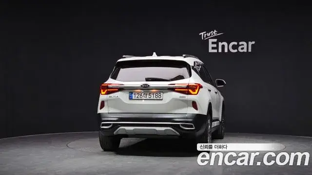 Kia Seltos 2021 — Photo 14/20