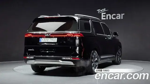 Kia Carnival 2023 — Фото 2/20