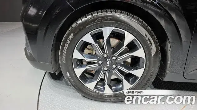 Kia Carnival 2023 — Фото 5/20