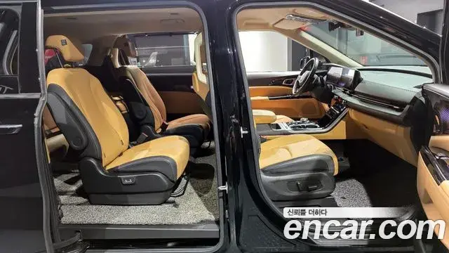 Kia Carnival 2023 — Фото 10/20