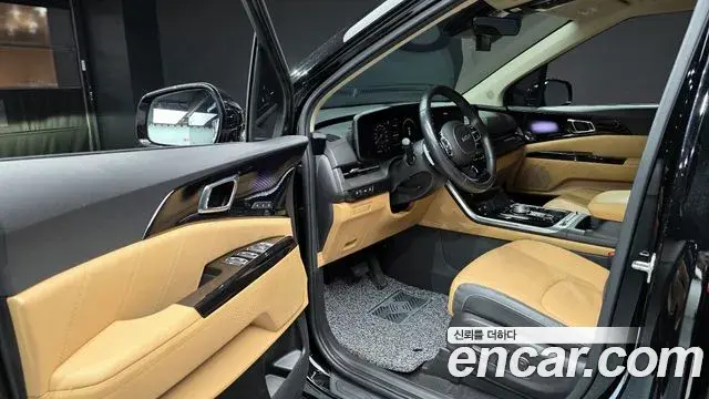Kia Carnival 2023 — Фото 11/20