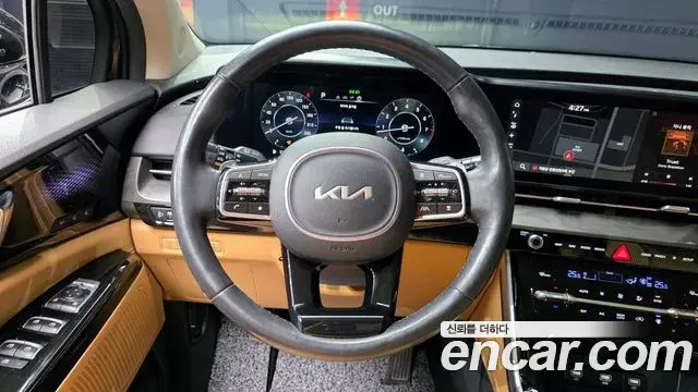 Kia Carnival 2023 — Фото 13/20