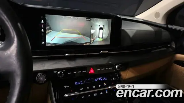 Kia Carnival 2023 — Фото 16/20