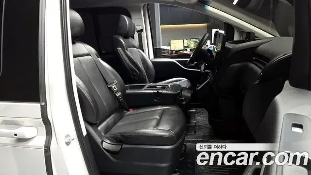 Hyundai Staria 2021 — Şəkil 14/20