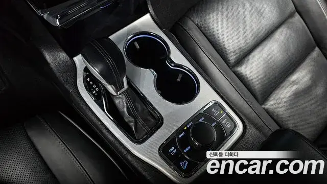 Jeep Grand Cherokee 2020 — Фото 9/20