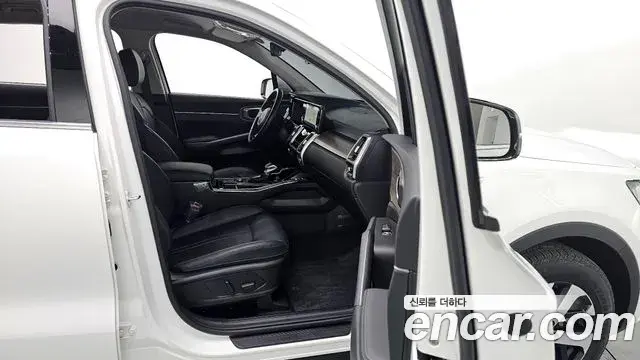 Kia Sorento 2021 — ფოტო 19/20
