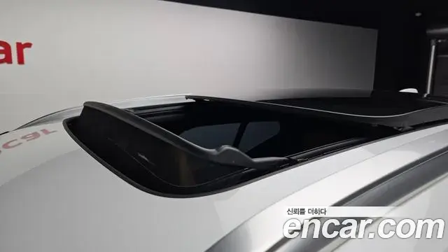 Volvo XC40 2019 — Şəkil 15/20