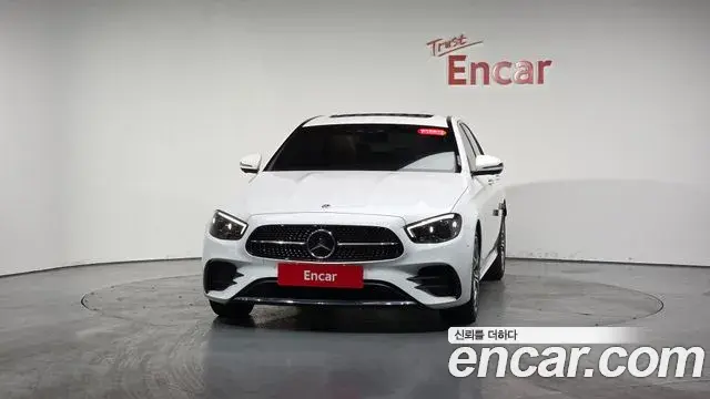 Mercedes-Benz E-Class 2020 — Фото 3/20