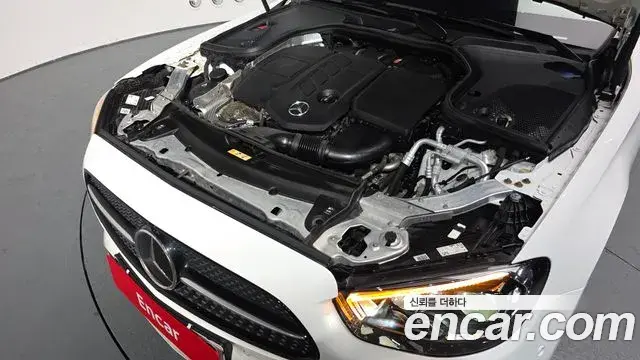 Mercedes-Benz E-Class 2020 — Фото 6/20