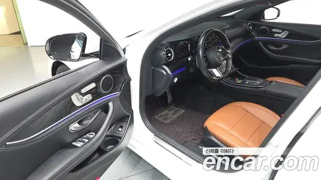 Mercedes-Benz E-Class 2020 — Фото 12/20