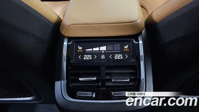 Volvo S60 2022 — Photo 4/20