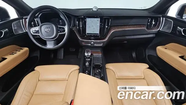Volvo XC60 2021 — Şəkil 20/20