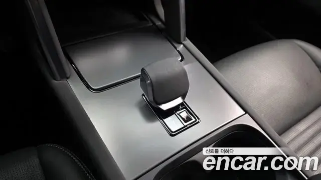 Land Rover Discovery Sport 2024 — Фото 9/20
